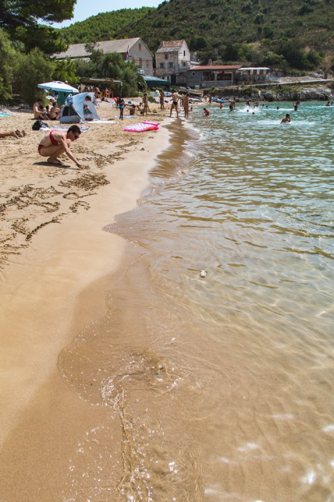 Zaplovili smo iz Šibenika put juga i otkrili tajne magičnih dalmatinskih otoka