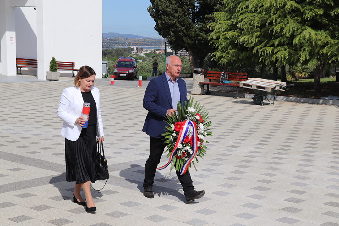Na blagdan sv. Florijana šibenski vatrogasci pokazali novi kamion, a u Zagrebu danas preuzimaju još jedno vozilo