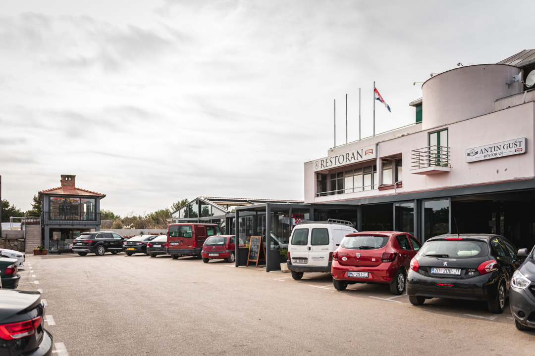 Uživajte u najboljim jelima s roštilja u Antinom guštu! 