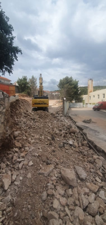 Do početka nove školske godine bivši Njegošev trg više neće biti slijepa ulica: Regulirat će se i parkirna mjesta  