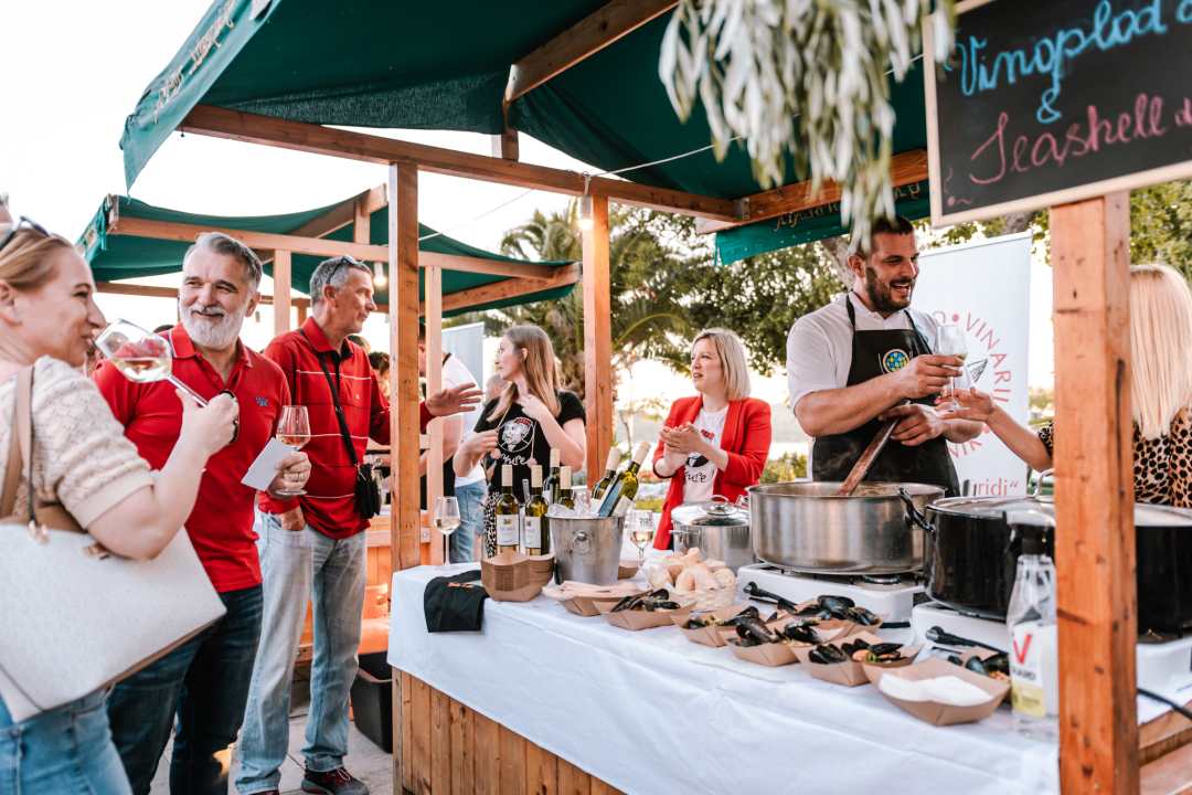 ‘Ako su sinonim Burgundije Chablis i kamenice, zašto sinonim Šibenika ne mogu postati Debit i pidoće’