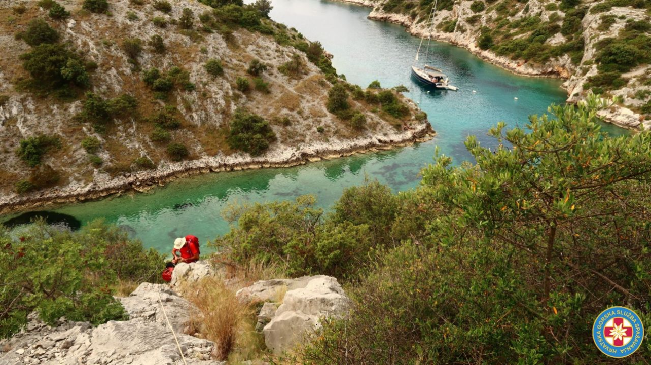 Od obuke do obuke: Pogledajte kako se šibenski GSS-ovci spremaju za akcije spašavanja u planinama