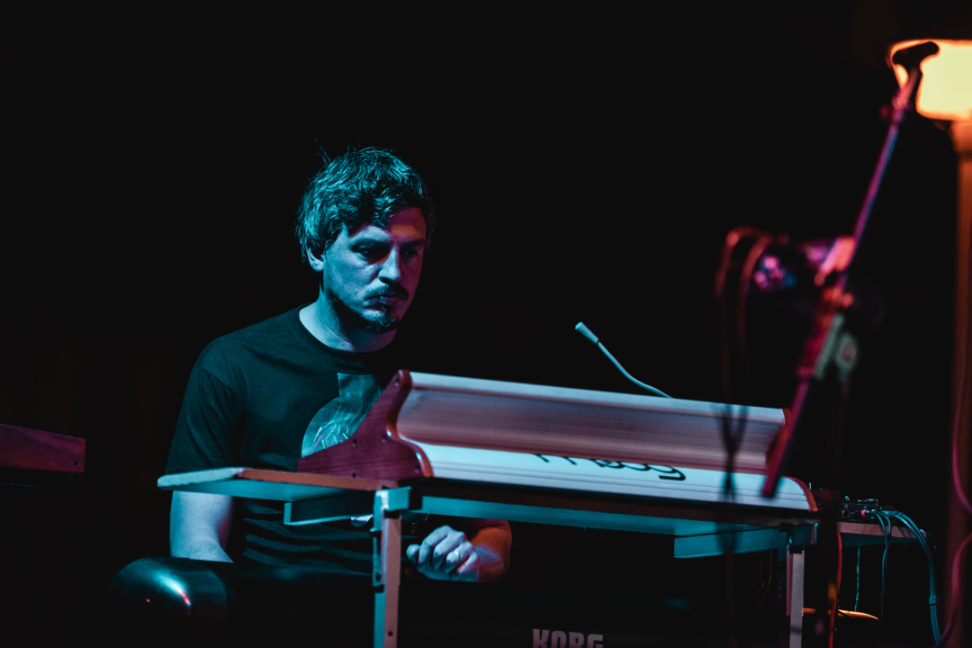 Pogledajte kako je bilo sinoć na koncertu Je Veux ispod katedrale	  