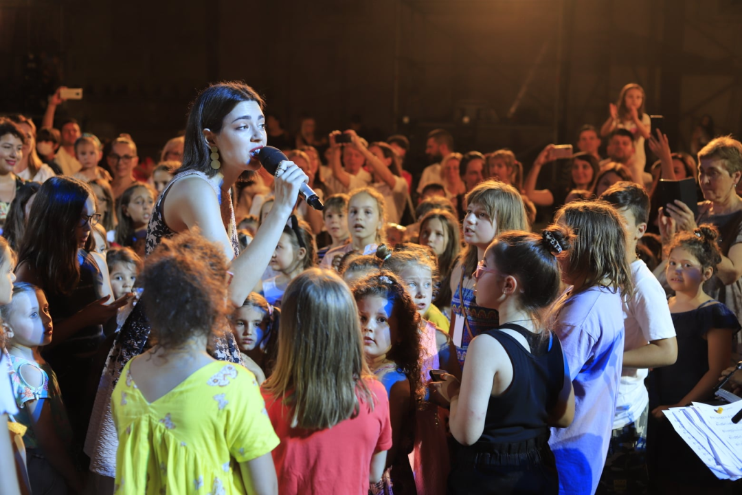 Zvijezde 'A strane' na Ljetnoj: 'Koncert je bio odličan, na kraju sam šmugnula'