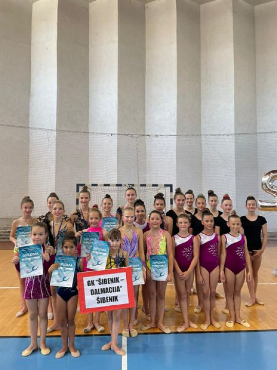 Gimnastičarke Šibenik-Dalmacije predstavile se u sjajnom svjetlu, osvojile mnoštvo medalja