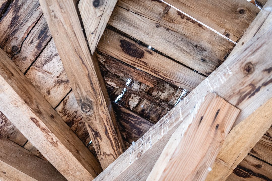 Ne prolazite ulicom Biskupa Fosca, drvena skela je trula i raspada se!