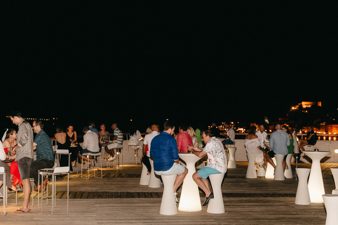 Otvorena je sezona evenata na Roof Baru: U posebnoj atmosferi možete uživati svaki vikend! 