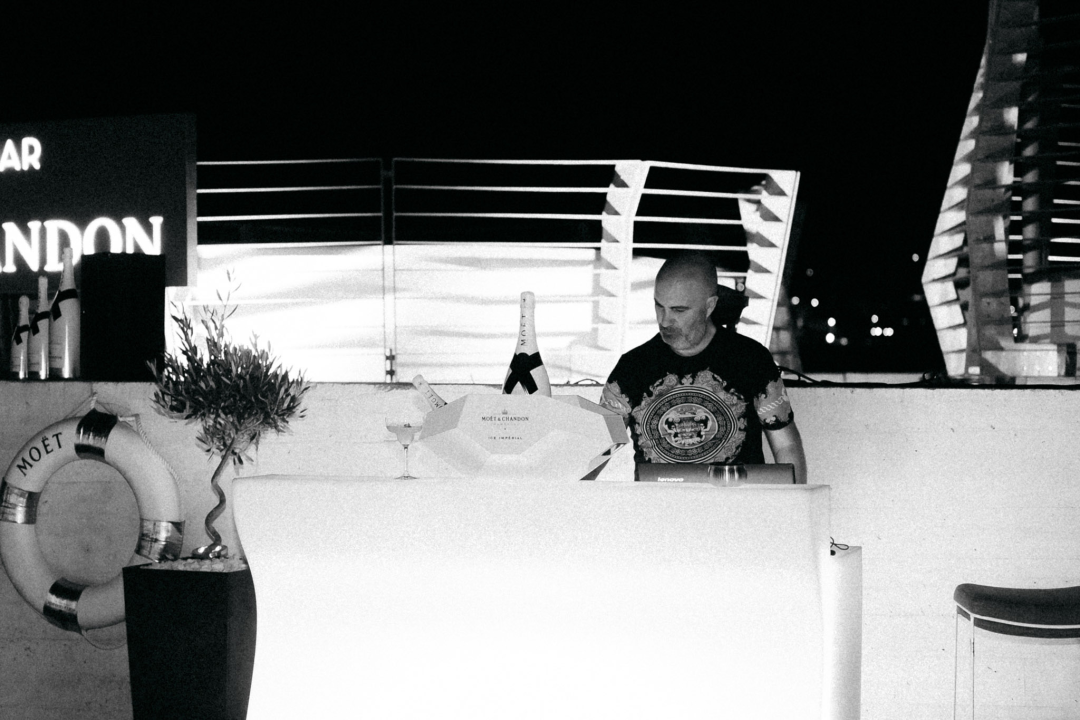 Otvorena je sezona evenata na Roof Baru: U posebnoj atmosferi možete uživati svaki vikend! 