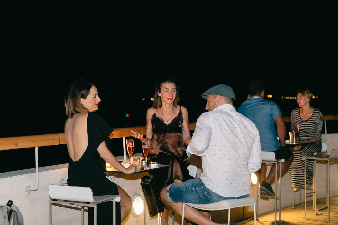 Otvorena je sezona evenata na Roof Baru: U posebnoj atmosferi možete uživati svaki vikend! 