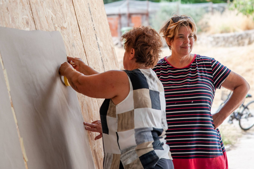 Poznata TV voditeljica na Zlarinu pokrenula radionicu: Djeca oslikavaju vlastite sjene