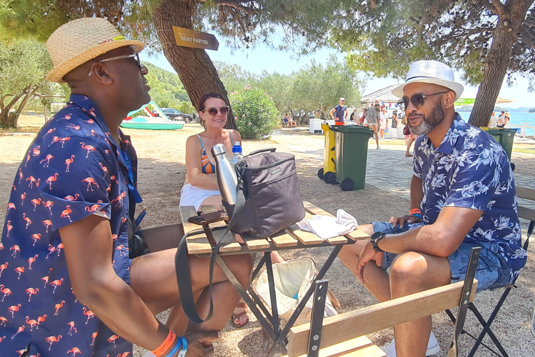 Stigli Britanci, popričali smo s osnivačem Gardena i partijanerima iz Londona: 'Jedva smo čekali ovaj odmor'  