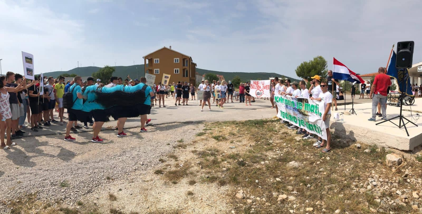 Novo okupljanje zbog zabrana na Krki: Prosvjednici pozvali Ćorića, žele predstavnika u Upravnom vijeću parka