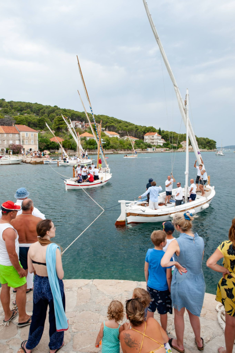Pogledajte spektakularne kadrove zlarinske regate na latinsko jedro