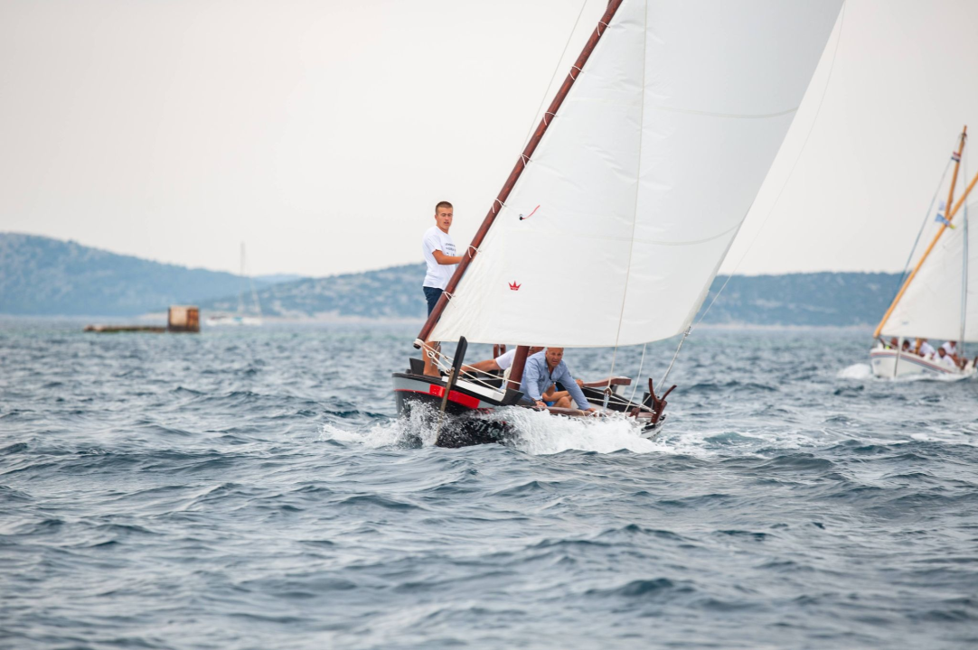 Pogledajte spektakularne kadrove zlarinske regate na latinsko jedro
