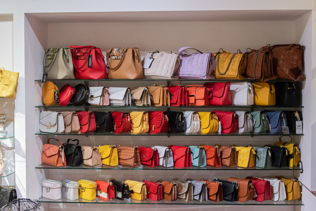 Iskoristite odlične sezonske popuste na obuću i opremite se jedinstvenim 'must have' komadima!