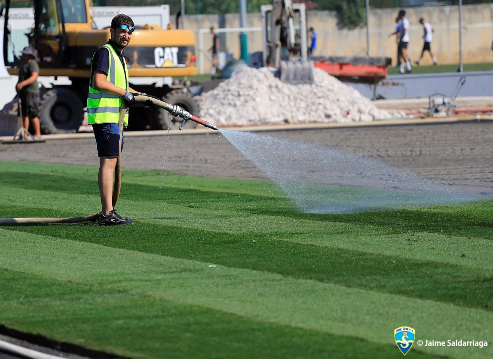 Hibridni travnjak postavlja se na Šubićevcu: Sve bi trebalo biti gotovo do 10. kolovoza 