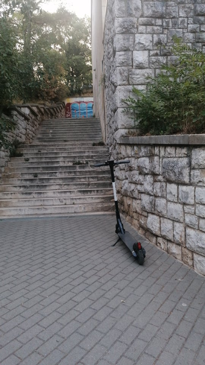 Grad je obećao pozabaviti se neredom s električnim romobilima, evo kako im ide 