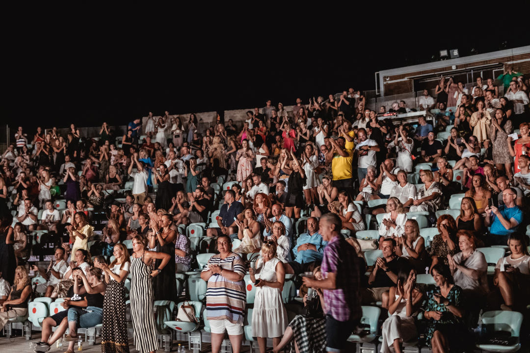 Massimo na Mihovilu kao Mišo, publika je uglas pjevala s rukama u zraku!