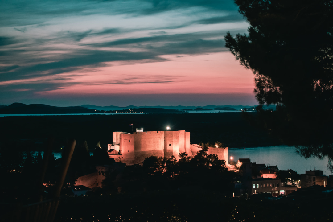 Na Baroneu se sinoć slušala opera pod zvijezdama, evo dijela atmosfere 