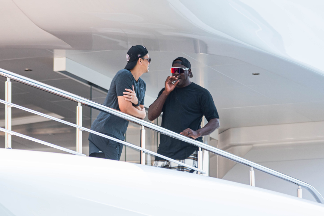 'Ostavite čovika na miru!' Nije on čovik, on je Michael Jordan: Evo još videa i fotki iz Šibenika