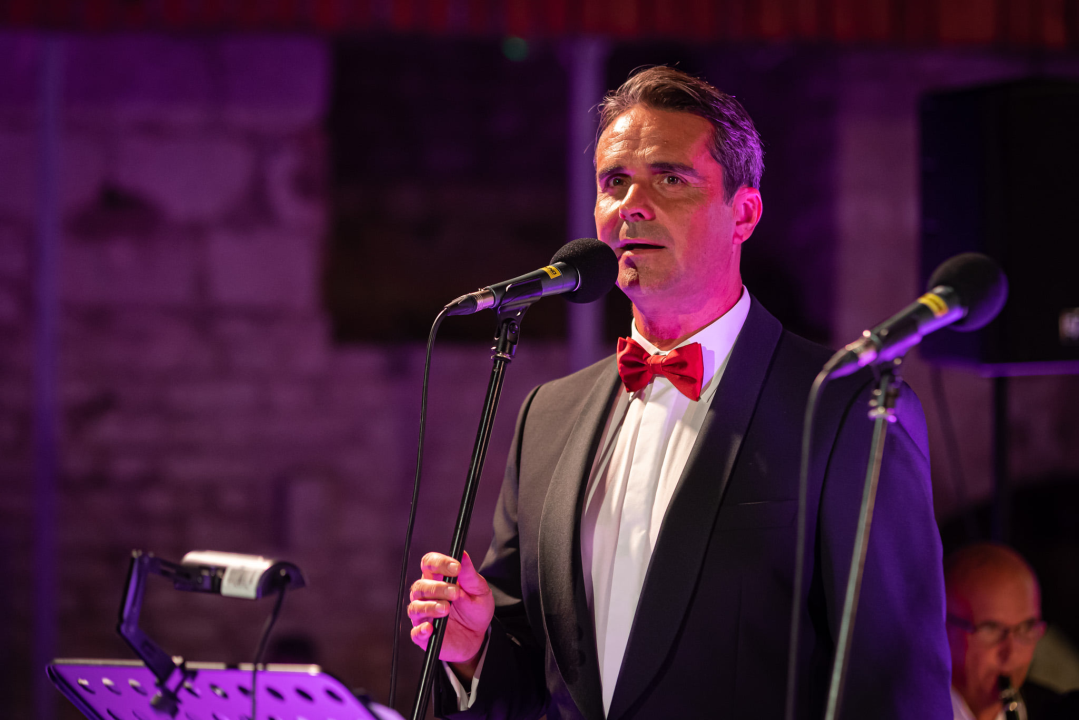 Šibenska narodna glazba i 4 tenora raspjevali publiku za kraj sezone