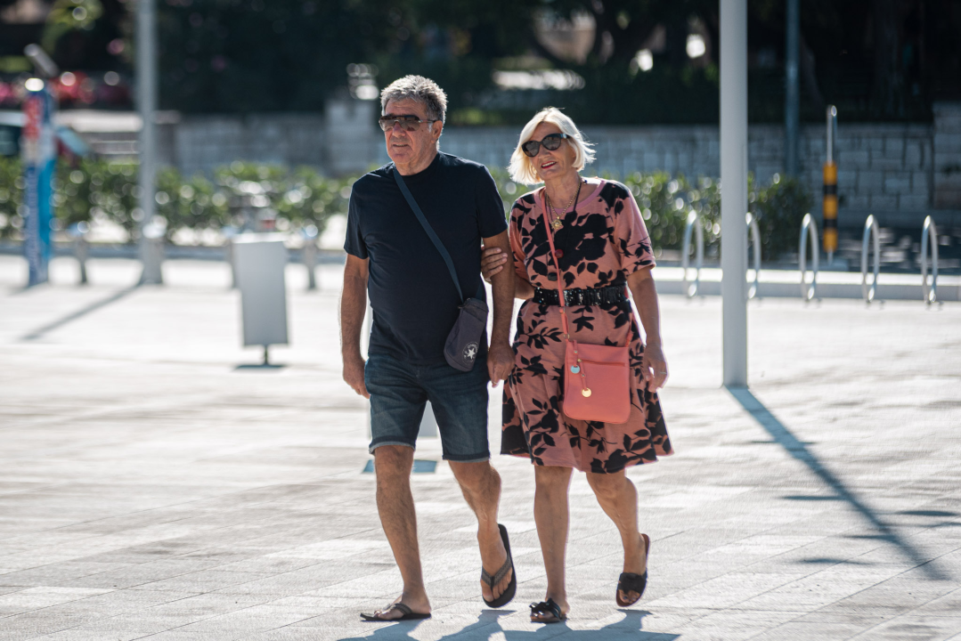 Kraljice modne špice iskoristile sunčane dane i prošetale omiljene ljetne komade 