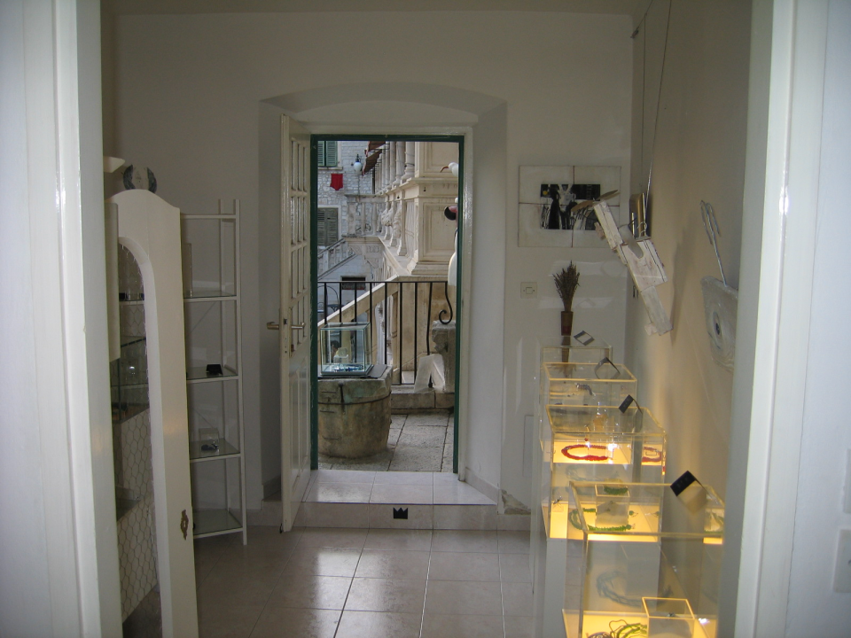 U centru grada pronađite sreću u obliku najljepših umjetnina!