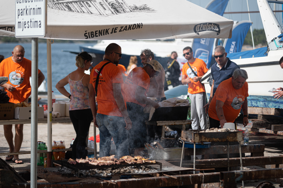 Oko 120 ronioca u akciji čišćenja podmorja: 'Da ronimo mjesec dana svaki dan po tri sata ne znam bismo li uspjeli sve očistiti'  