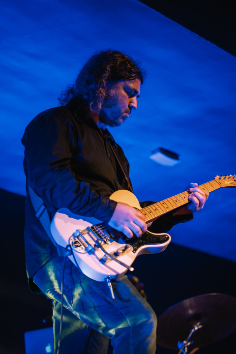 Natali Dizdar u ‘Arsenu’ u suzama otpjevala Arsenovu Zamijenit ću te gorim i proslavila 20 godina karijere