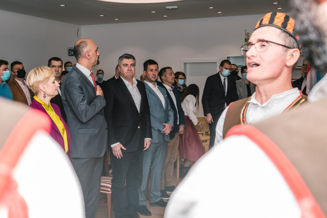 Milanović na svečanoj sjednici povodom Dana općine Tisno: 'Financijski pokazatelji su kako treba, turizam se vraća. Samo tako nastavite'