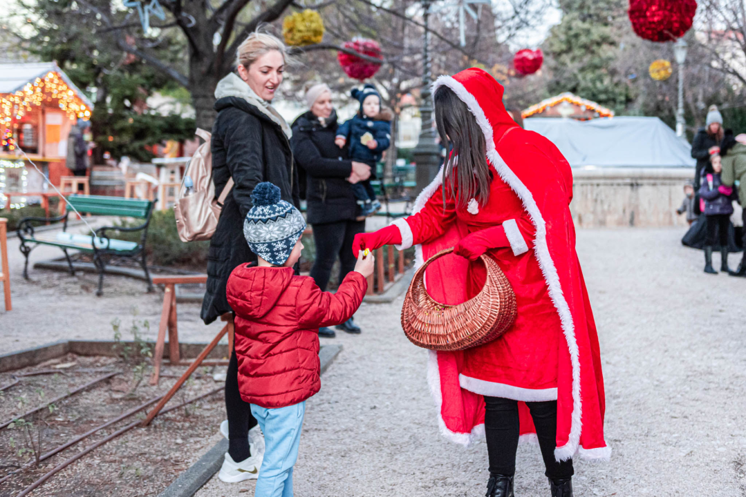 Sveti Nikola u Adventurinom Parkiću razveselio najmlađe Šibenčane 