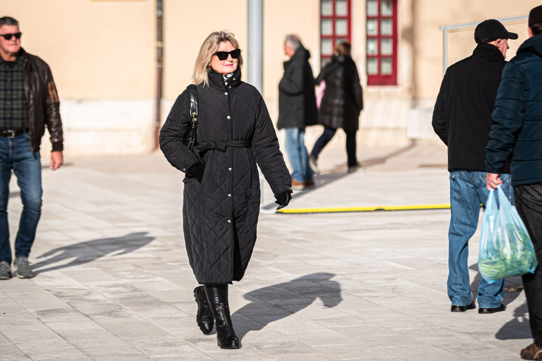 Lijepe Šibenčanke pokazale koji su to 'it' kaputi sezone