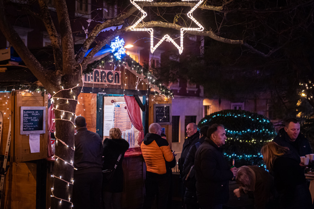 Teke Yeke okupili su se iz dosade, ali u đardinu su bili poprilično zabavni