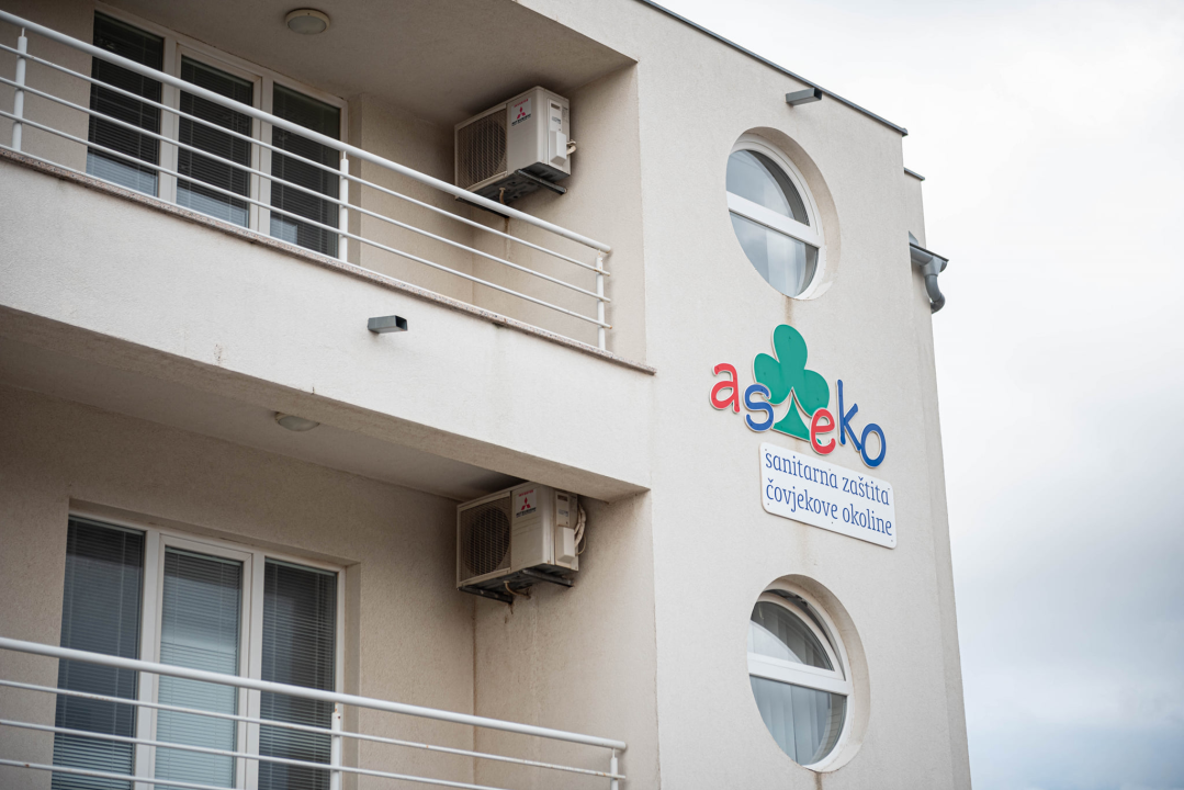 Reportaža iz As-Eka:  Malik, Mrva, Lisac, Stela... i oni bi s nekim ušli u Novu godinu!