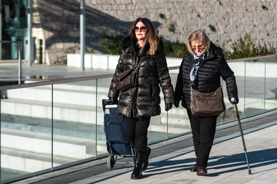 Dame iz Đira po gradu rasturile modnim kombinacijama 