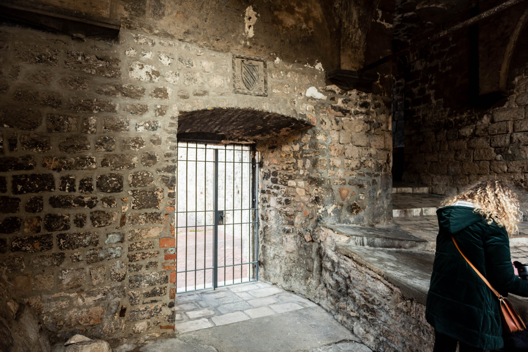 Počeli radovi obnove najstarije šibenske ulice: Prva faza gotova do travnja pa pauza zbog sezone