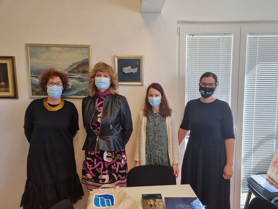 NP Krka uručila knjige dječjem vrtiću 'Šibenska maslina': 'Ova vrijedna donacija će obogatiti naš odgojno-obrazovni rad'