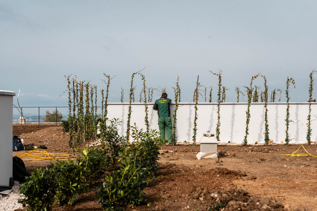 Sv. Ivan u niskom startu: Sređuju se zelene površine, stiže namještaj za dvorane, a uređenje parkinga će pričekati 