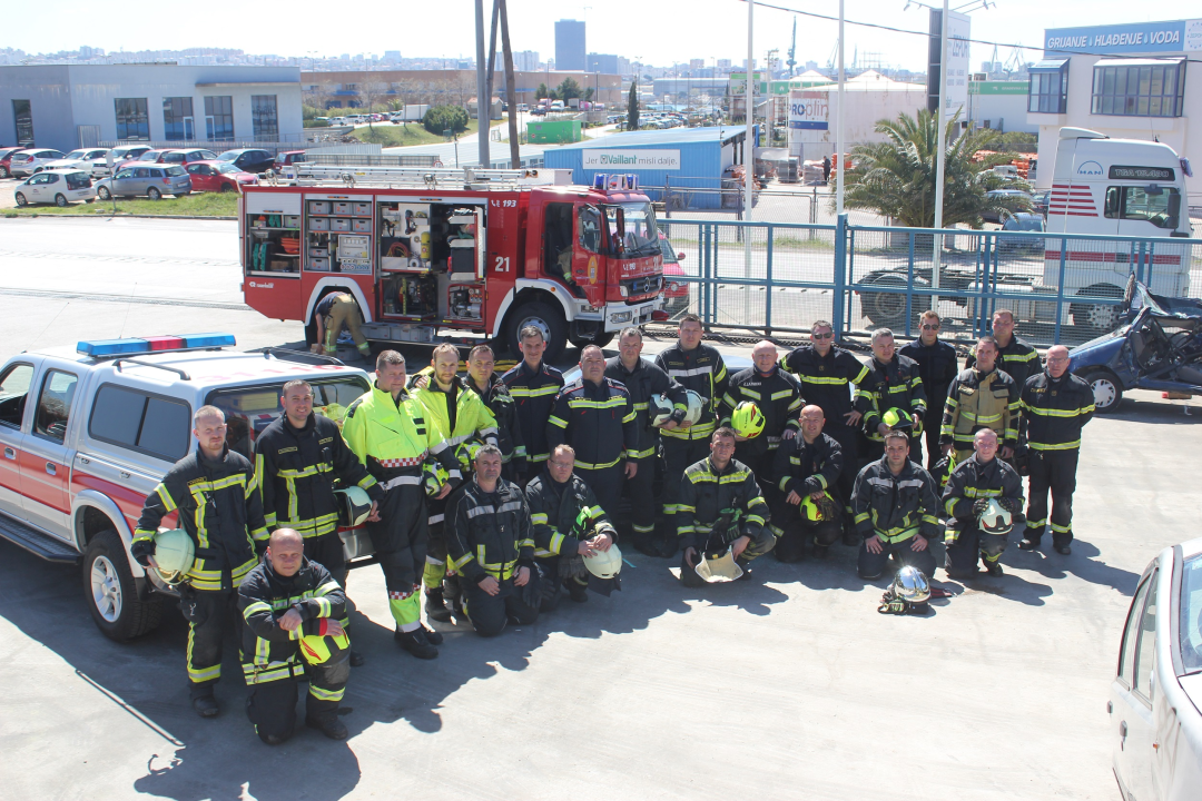 Vatrogasci u podizanju pripravnosti i svijesti u području prometne sigurnosti: Vježba u Kaštelima