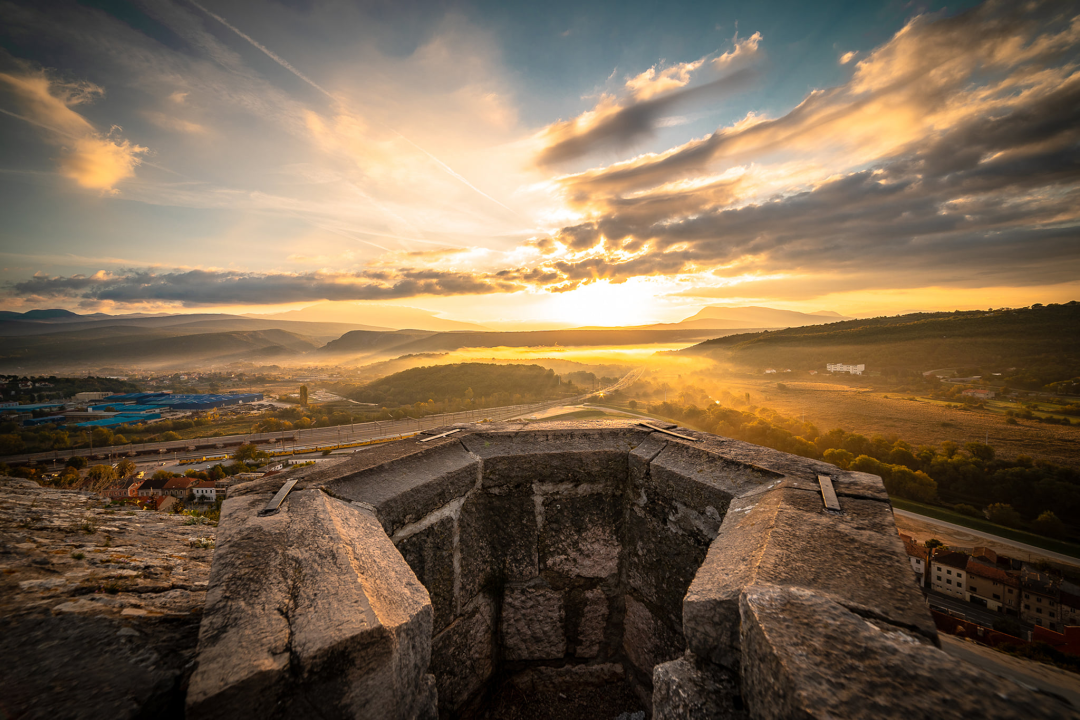 Uskrsni vikend u Kninu: Posjetite Kninsku tvrđavu i osvojite besplatan ručak!