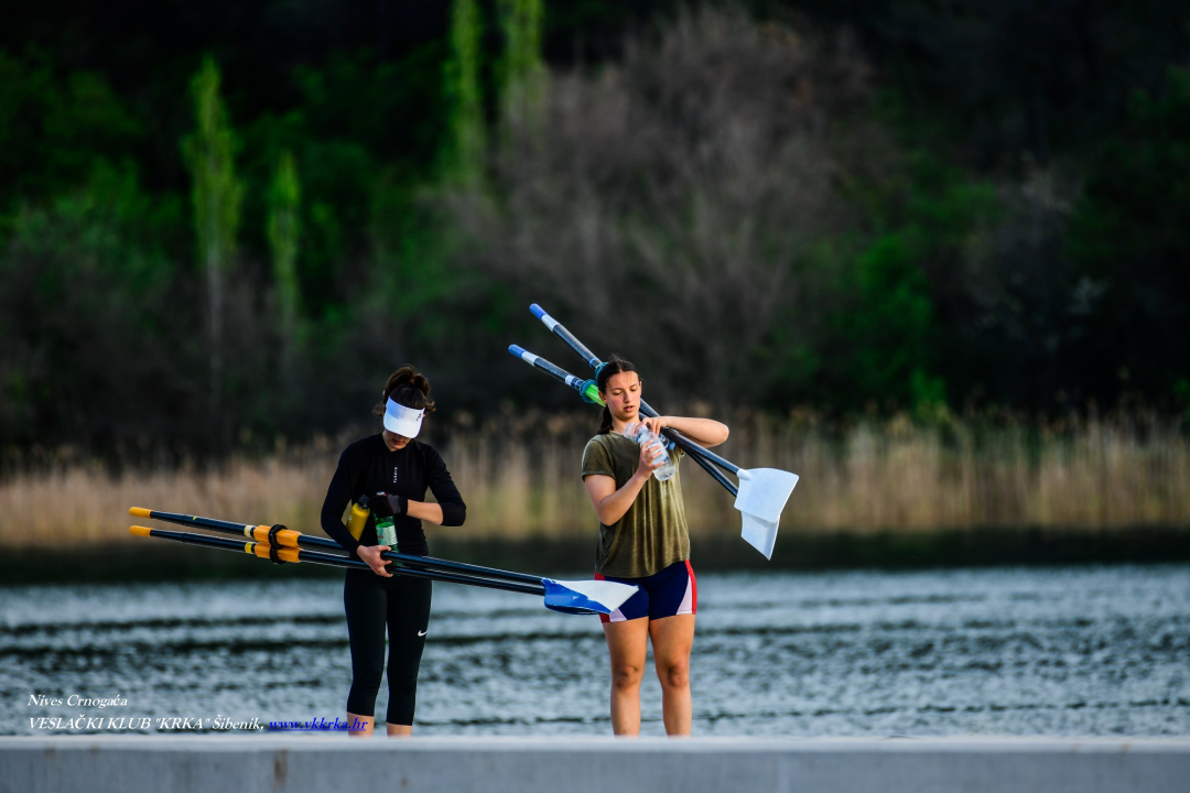 Krkini veslači u Skradinu veslaju za mjesto u posadi za međunarodna natjecanja