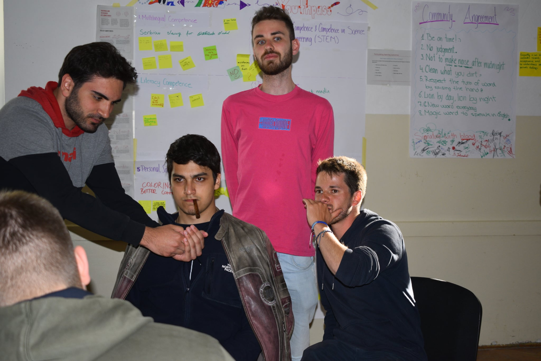 Mladi iz šest zemalja čistili Raduču i pričali o ratu: 'Kamenjem gradimo mostove, a ne sukobe'