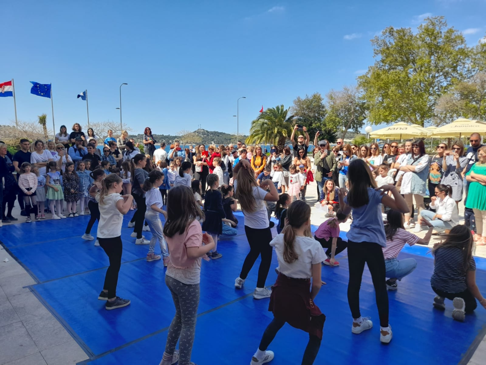 Plesne skupine Stars i Balans obilježile Međunarodni dan plesa 