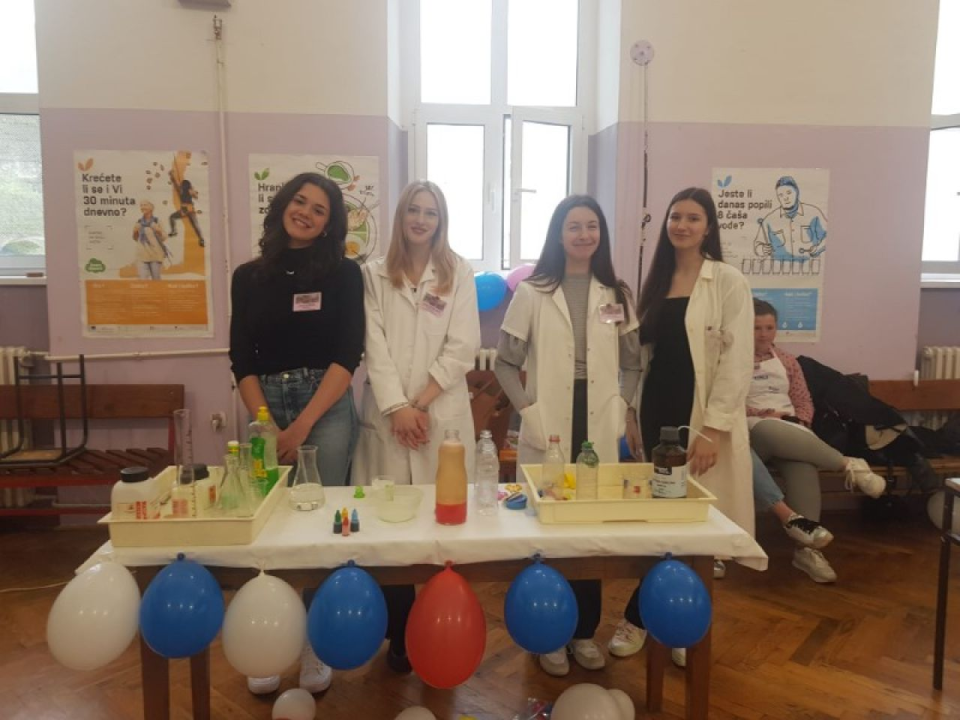 U Gimnaziji Antuna Vrančića održan Festival znanosti: 'Drago mi je vidjeti veliki interes učenika za prirodne znanosti'