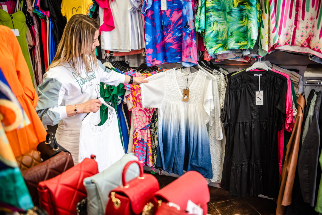 Super komade za svečane prigode pronađite u Butiku Cecily! 