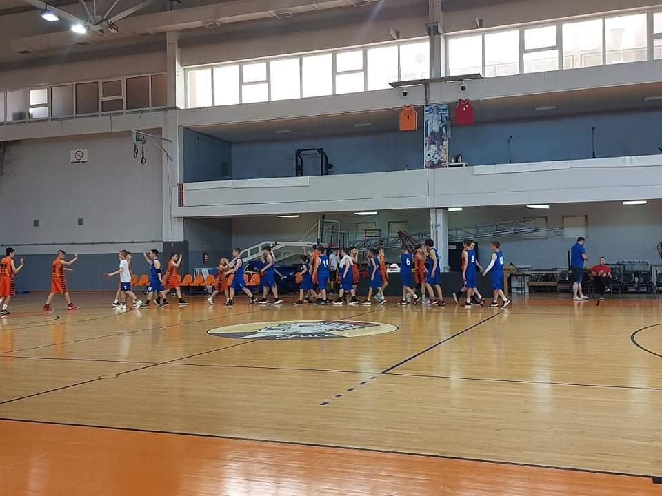 Mladi košarkaši iz Gline u Šibeniku: ‘Nakon potresa aukcijom smo skupljali za opremu?