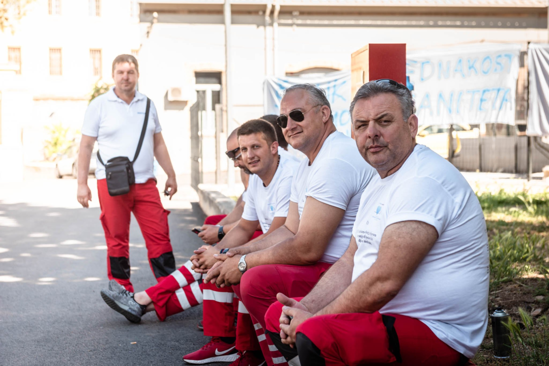 Štrajk djelatnika saniteta u Šibeniku: 'Žao nam je pacijenata, ali ovaj korak smo morali poduzeti!'