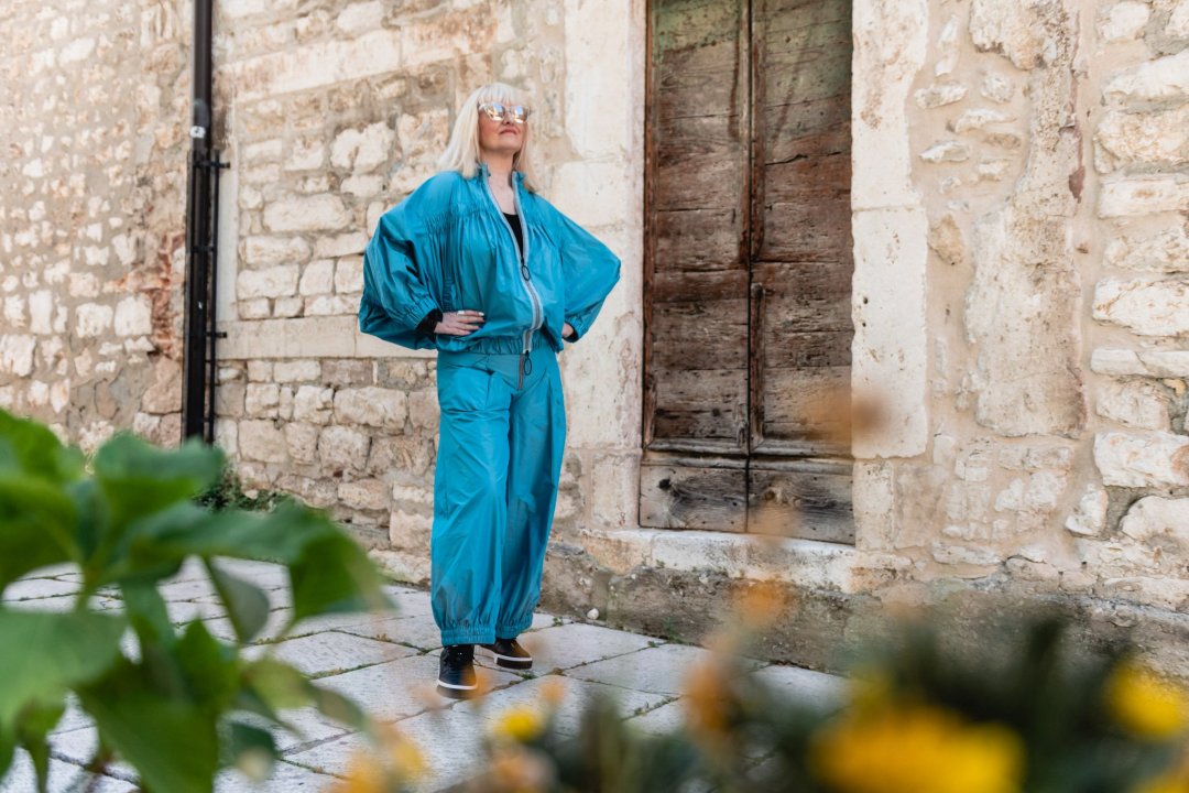 Osvježite svoju garderobu dizajnerskim komadima iz Galerije Juraj Dalmatinac!