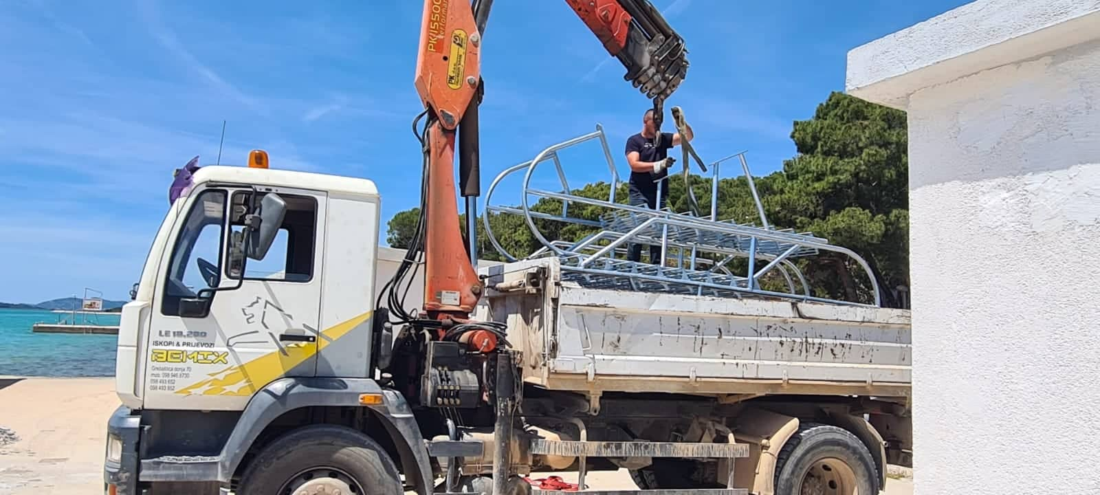 Nije to beznačajan događaj: Na Jadriji postavljene nove skale za ulazak u more