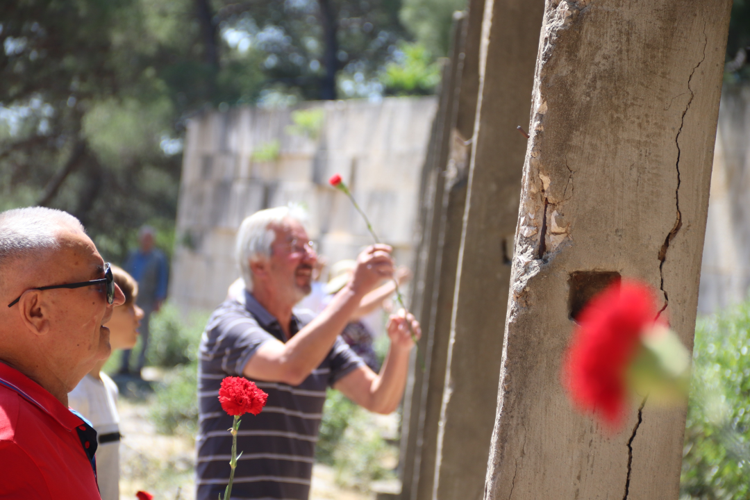 Prošlo je 80 godina od strijeljanja Rade Končara i drugova: U spomen parku položeni vijenci